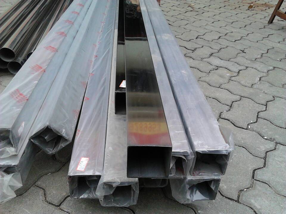 Stainless steel square tube